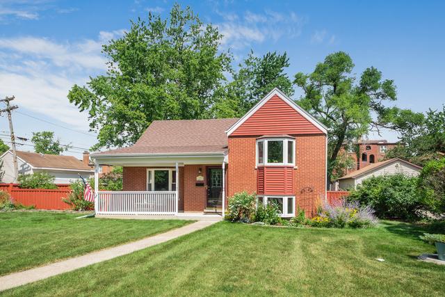 220 Waubansee Rd., Riverside, IL 60546