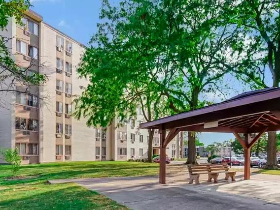 9745 S Karlov Ave. #505, Oak Lawn, IL 60453