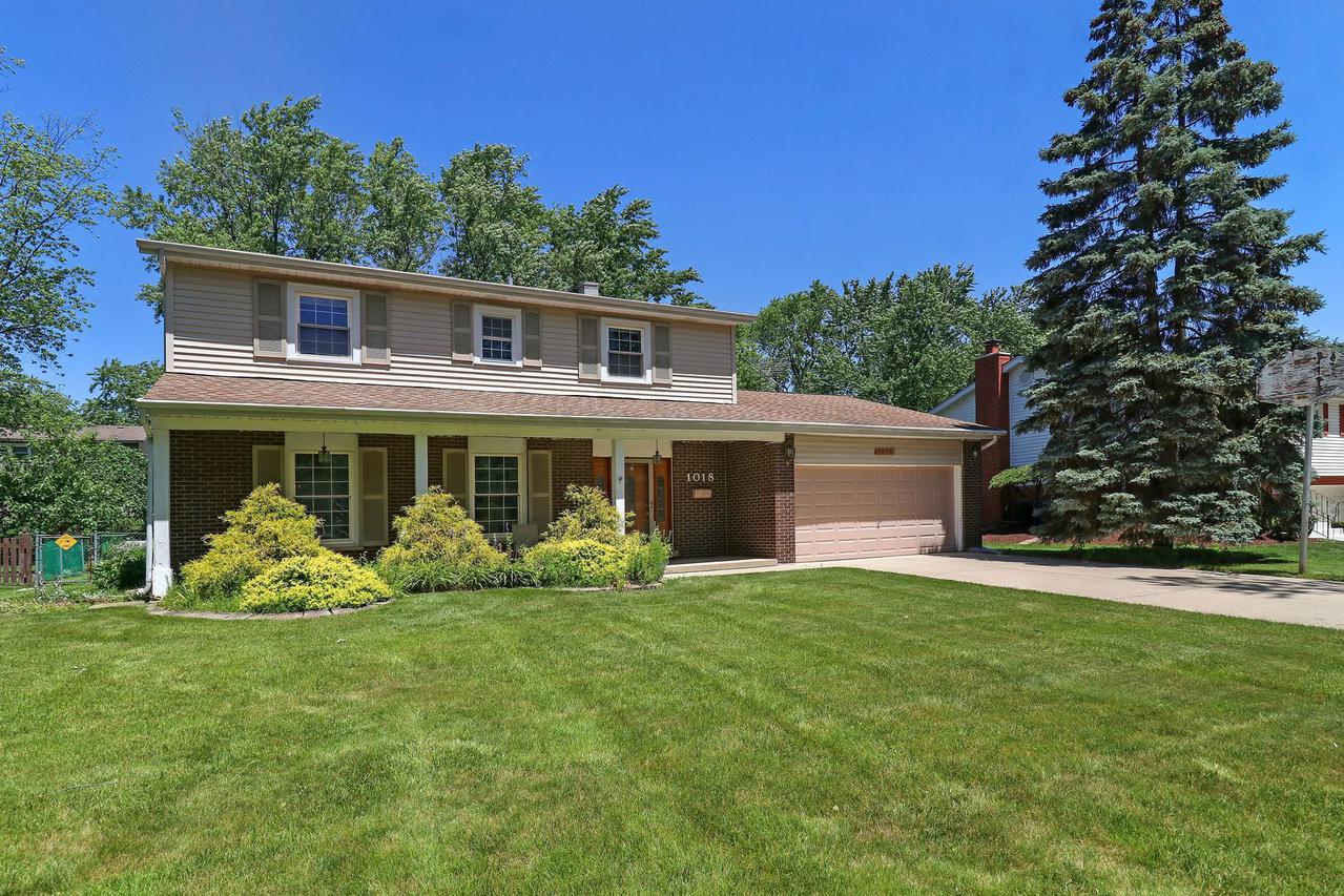 1018 Tamarack Dr., Darien, IL 60561