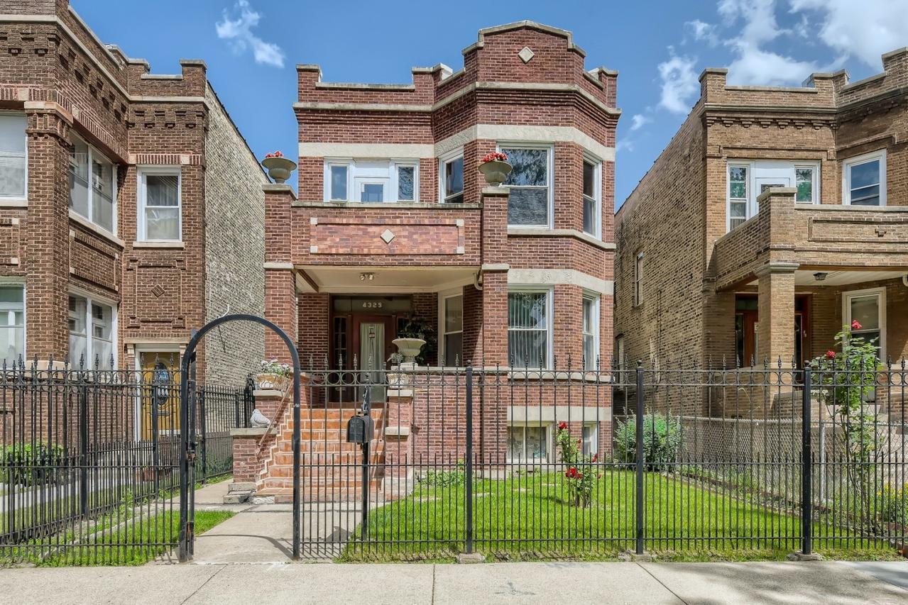4329 N Spaulding Ave., Chicago, IL 60618
