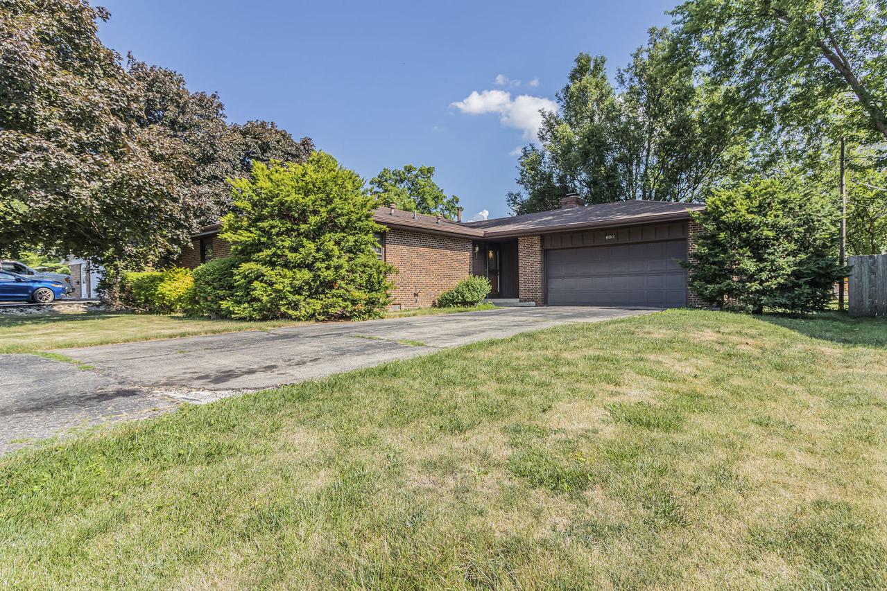 603 Jeanes Dr., St. Joseph, IL 61873