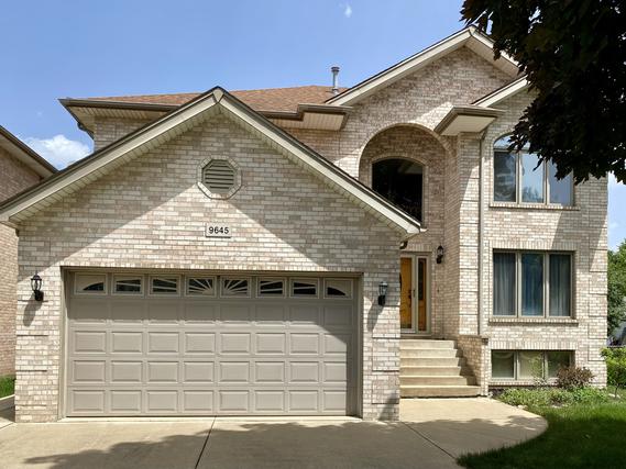 9645 Oak Park Ave., Oak Lawn, IL 60453