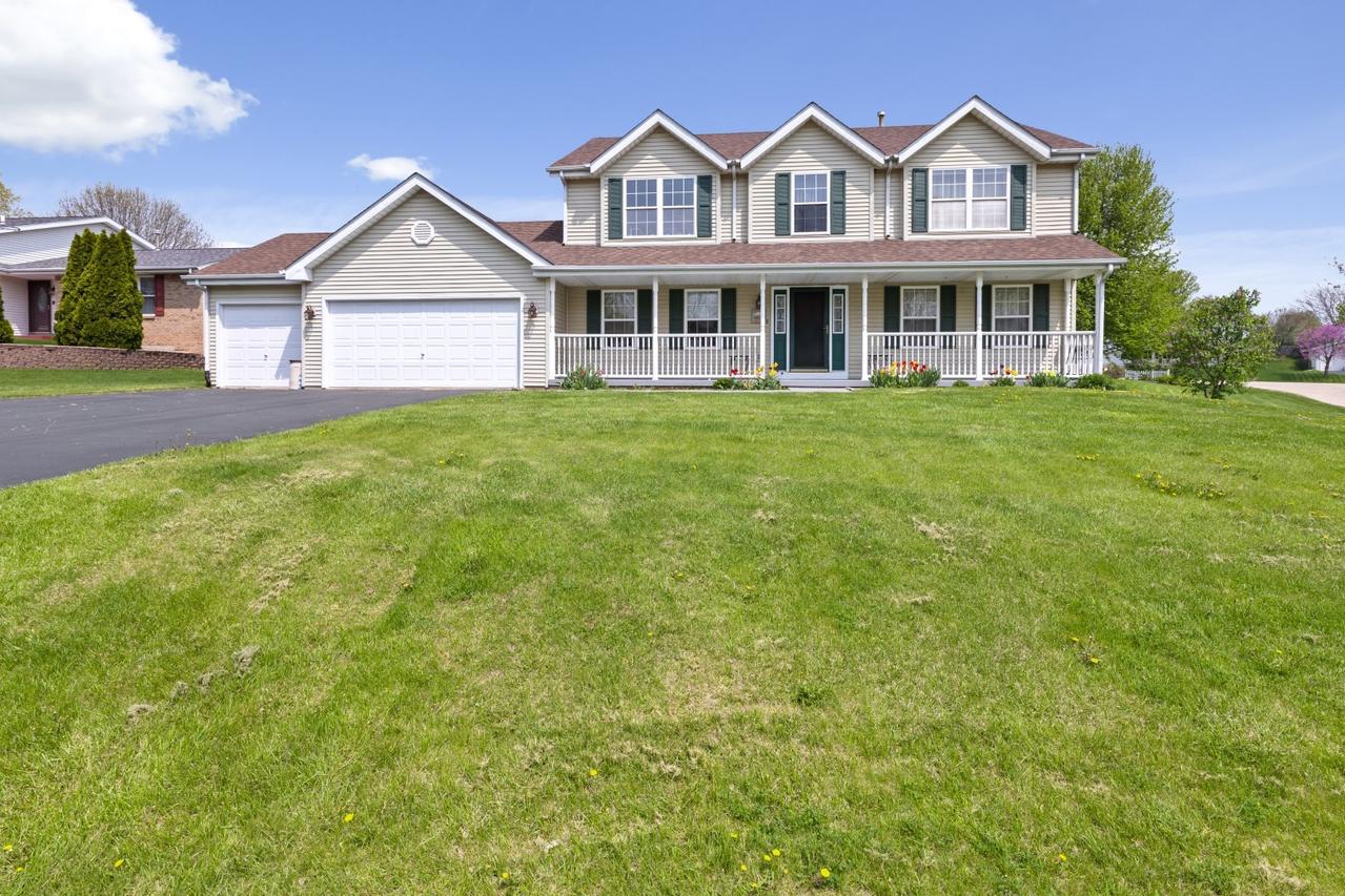 941 Thickett Tr., Roscoe, IL 61073