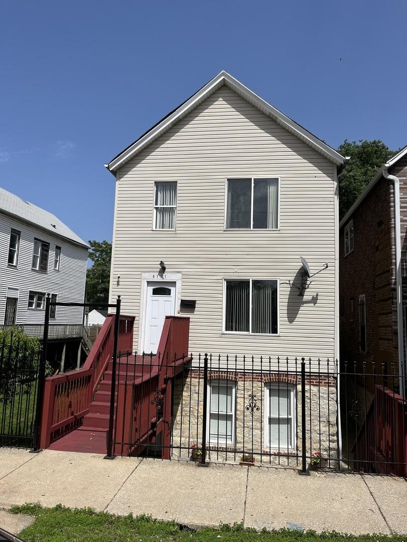 8737 S Houston Ave., Chicago, IL 60617