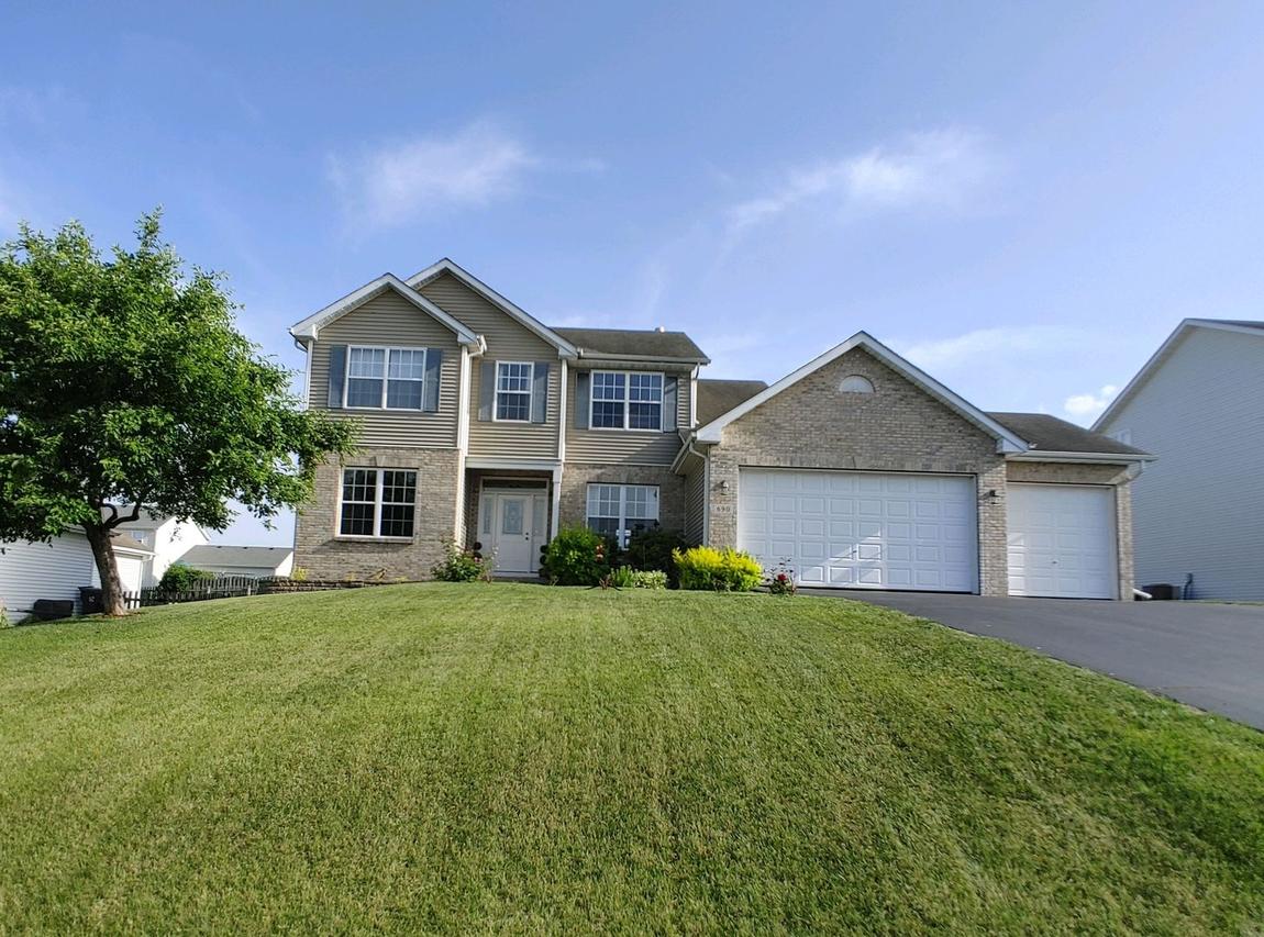 690 Elberon Way, Roscoe, IL 61073
