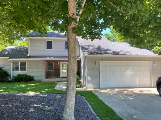 17 Magnolia Dr., Putnam, IL 61560