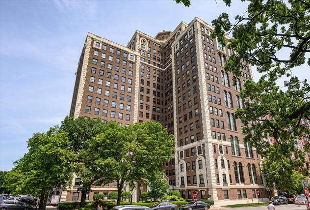 5555 S Everett Ave. #18D, Chicago, IL 60637