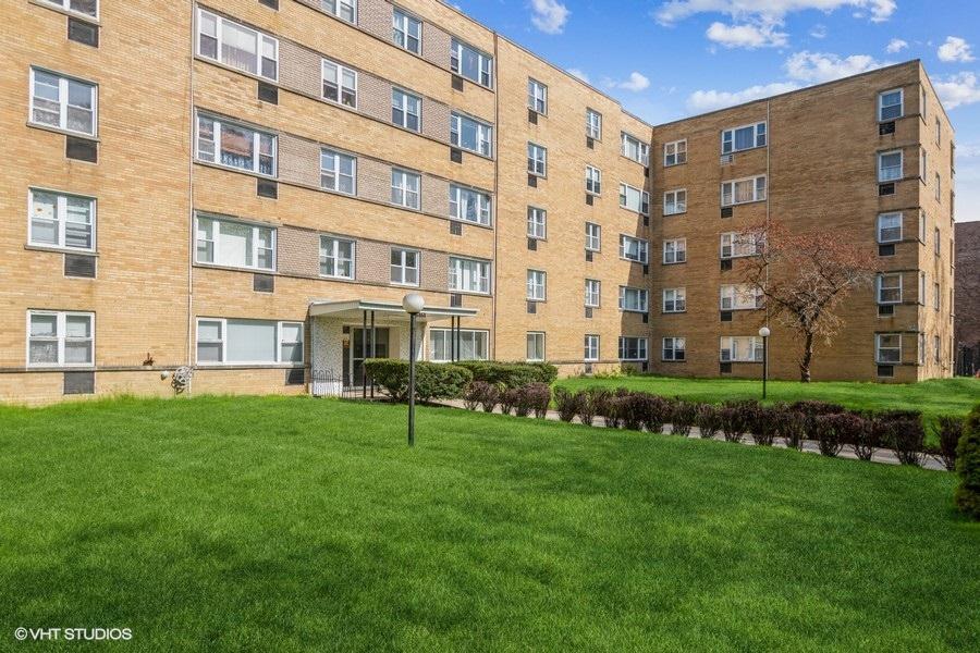 6161 N Hoyne Ave. #D207, Chicago, IL 60659