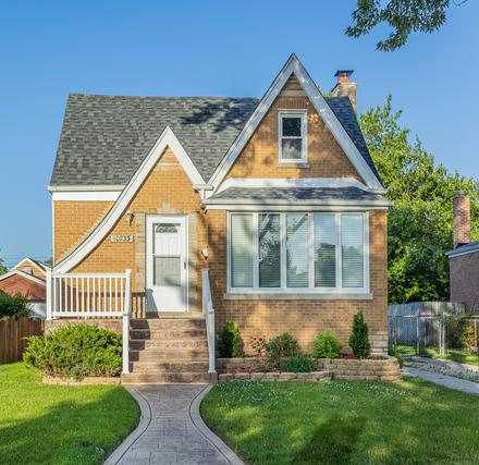 10733 S Kilbourn Ave., Oak Lawn, IL 60453