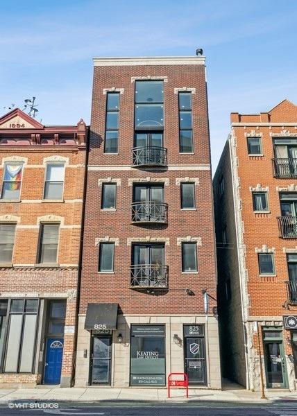 825 N Milwaukee Ave. #4R, Chicago, IL 60642