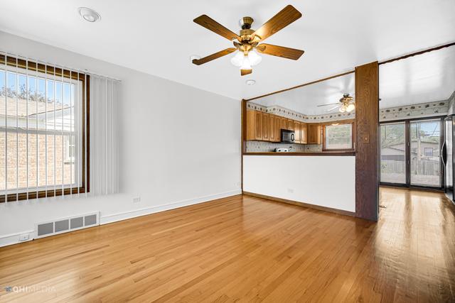 9213 S Avers Ave., Evergreen Park, IL 60805