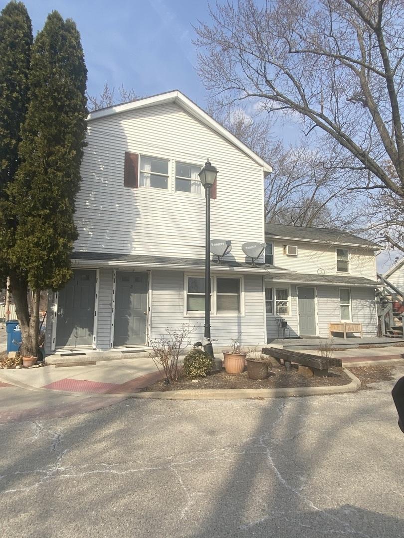 118 Canal St., Utica, IL 61373