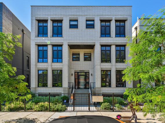 1113 W Chestnut St. #1W, Chicago, IL 60642