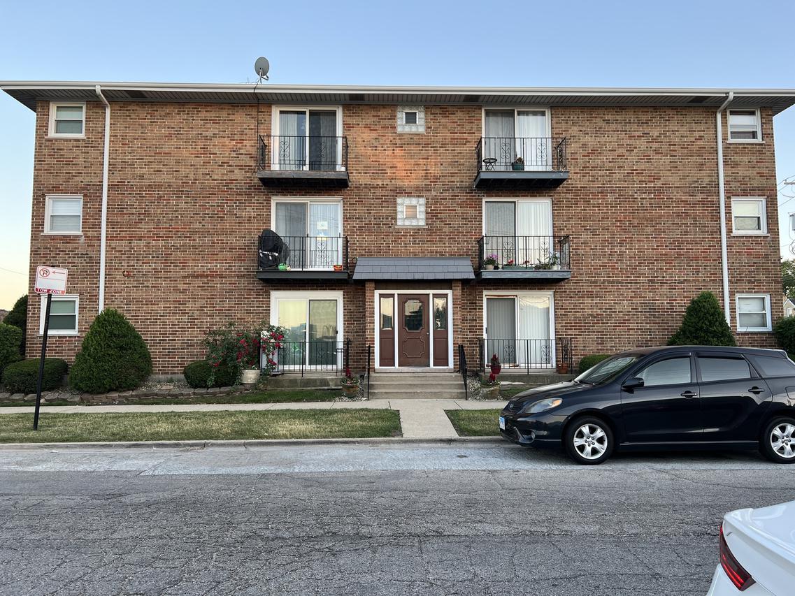 3460 N Harlem Ave. #1B, Chicago, IL 60634