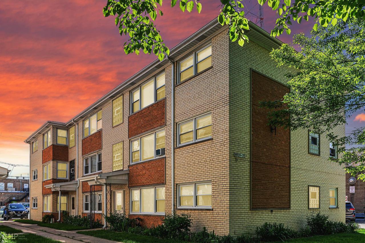 4919 N Lester Ave. #103, Chicago, IL 60630