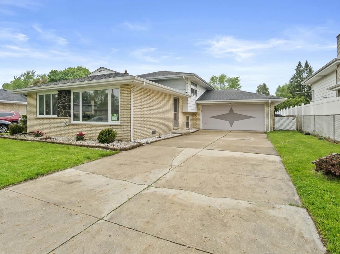 6224 W 91st St., Oak Lawn, IL 60453