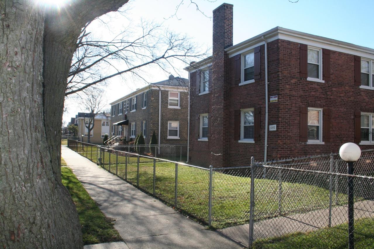 8048 S Dobson Ave., Chicago, IL 60619