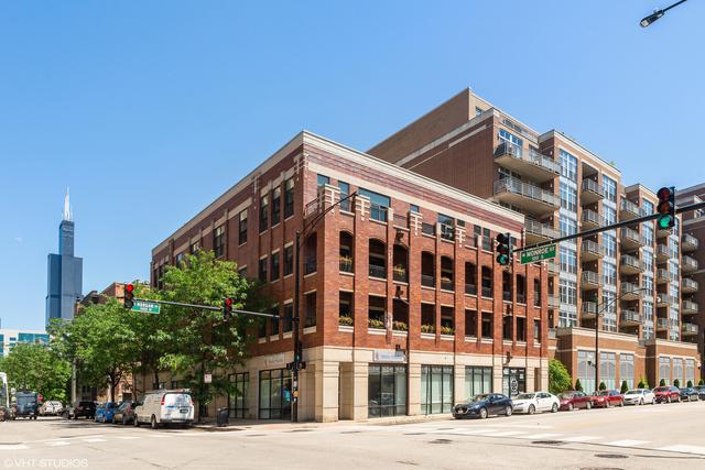 955 W Monroe St. #3B, Chicago, IL 60607