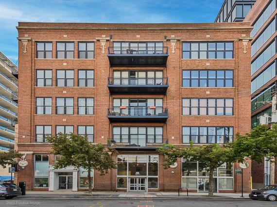 215 N Aberdeen St. #303B, Chicago, IL 60607