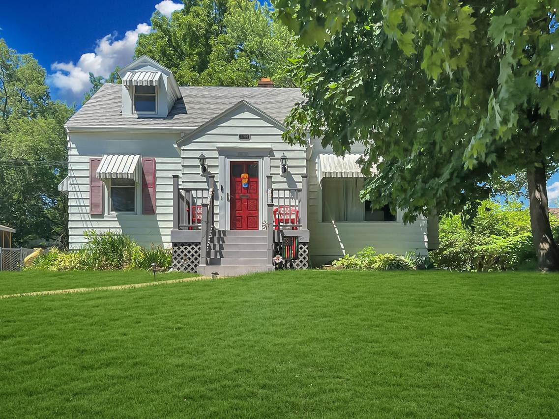 1144 W Pleasant St., Freeport, IL 61032