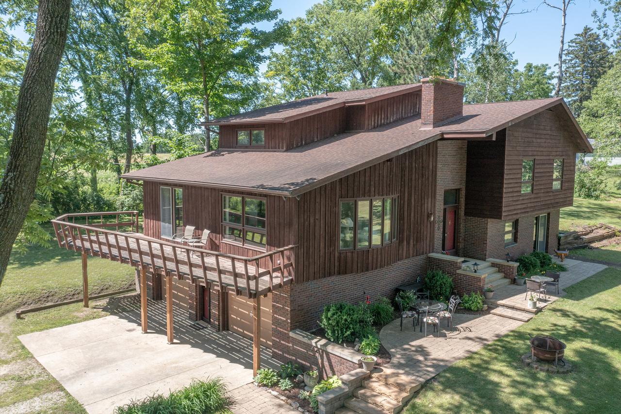 5876 Il Rte 26 N, Freeport, IL 61032