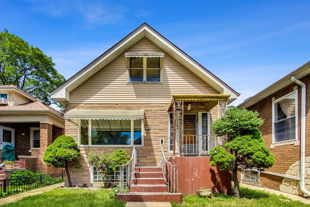 5104 N Tripp Ave., Chicago, IL 60630