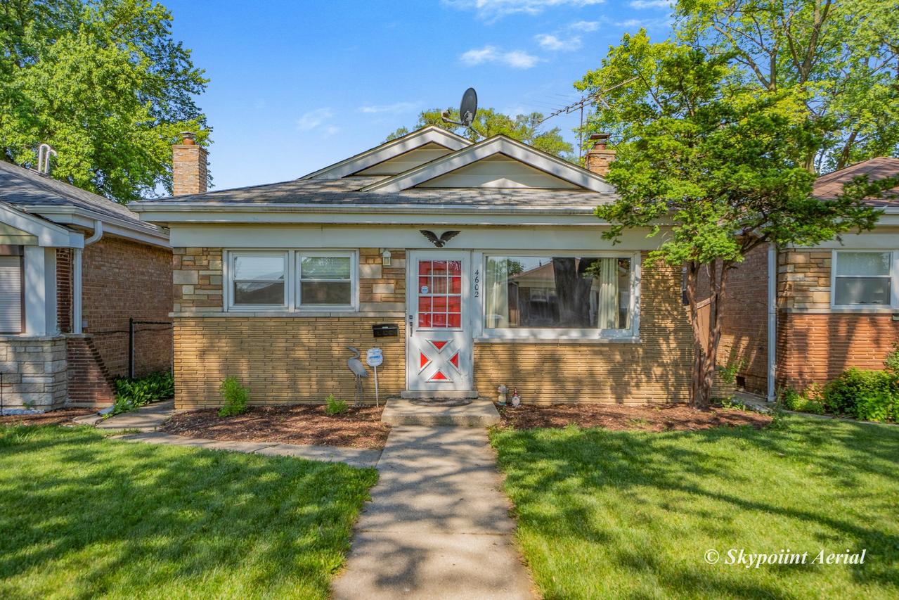 4602 Warsaw Ave., Lyons, IL 60534