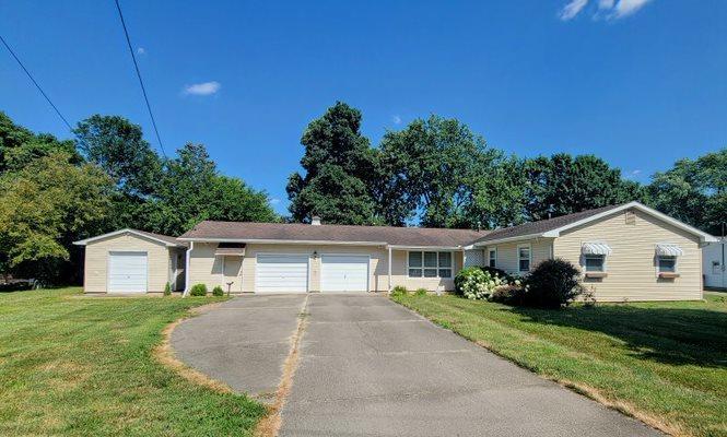 7 Park Dr., Villa Grove, IL 61956
