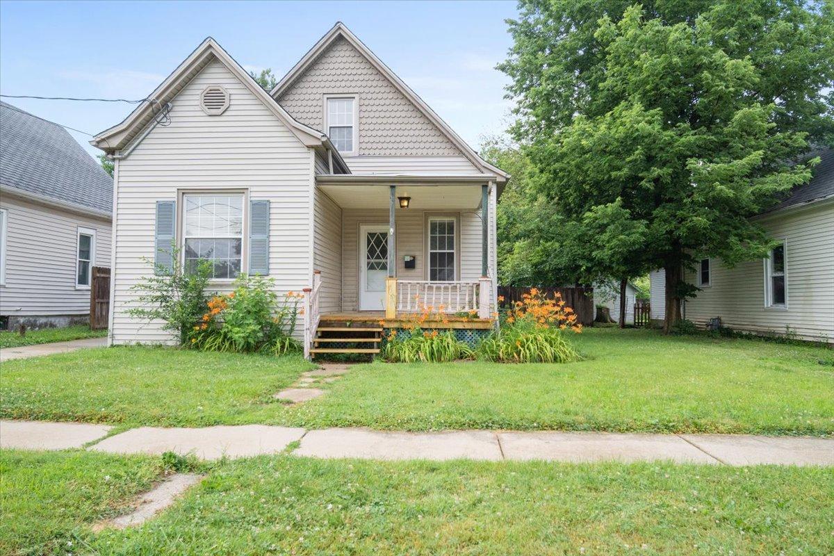 1221 E Rouse Ave., Peoria Heights, IL 61616