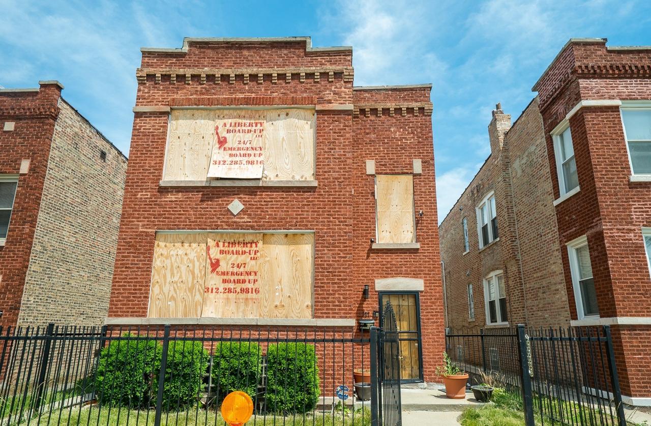 1327 N Parkside Ave., Chicago, IL 60651