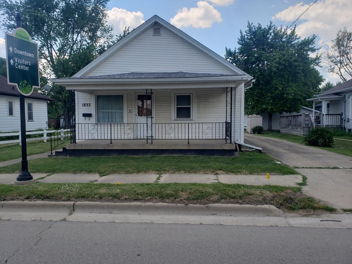 1833 Columbus St., Ottawa, IL 61350