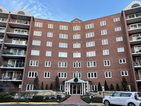 8540 W Foster Ave. #305, Norridge, IL 60706