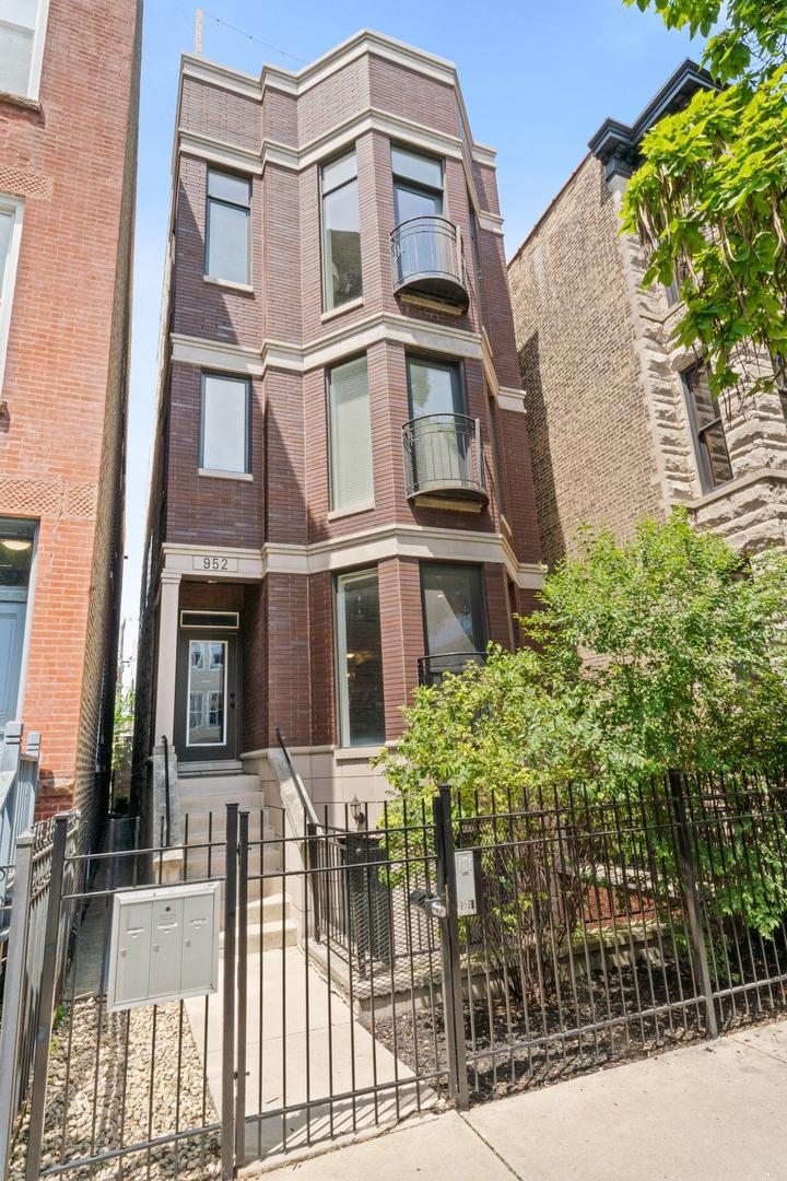 952 N Wolcott Ave. #1, Chicago, IL 60622