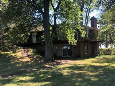 8366 E 850 North Rd., Indianola, IL 61850