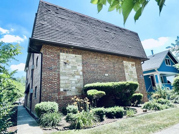 926 Dunlop Ave. #204, Forest Park, IL 60130