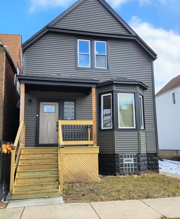 6617 S Langley Ave., Chicago, IL 60637