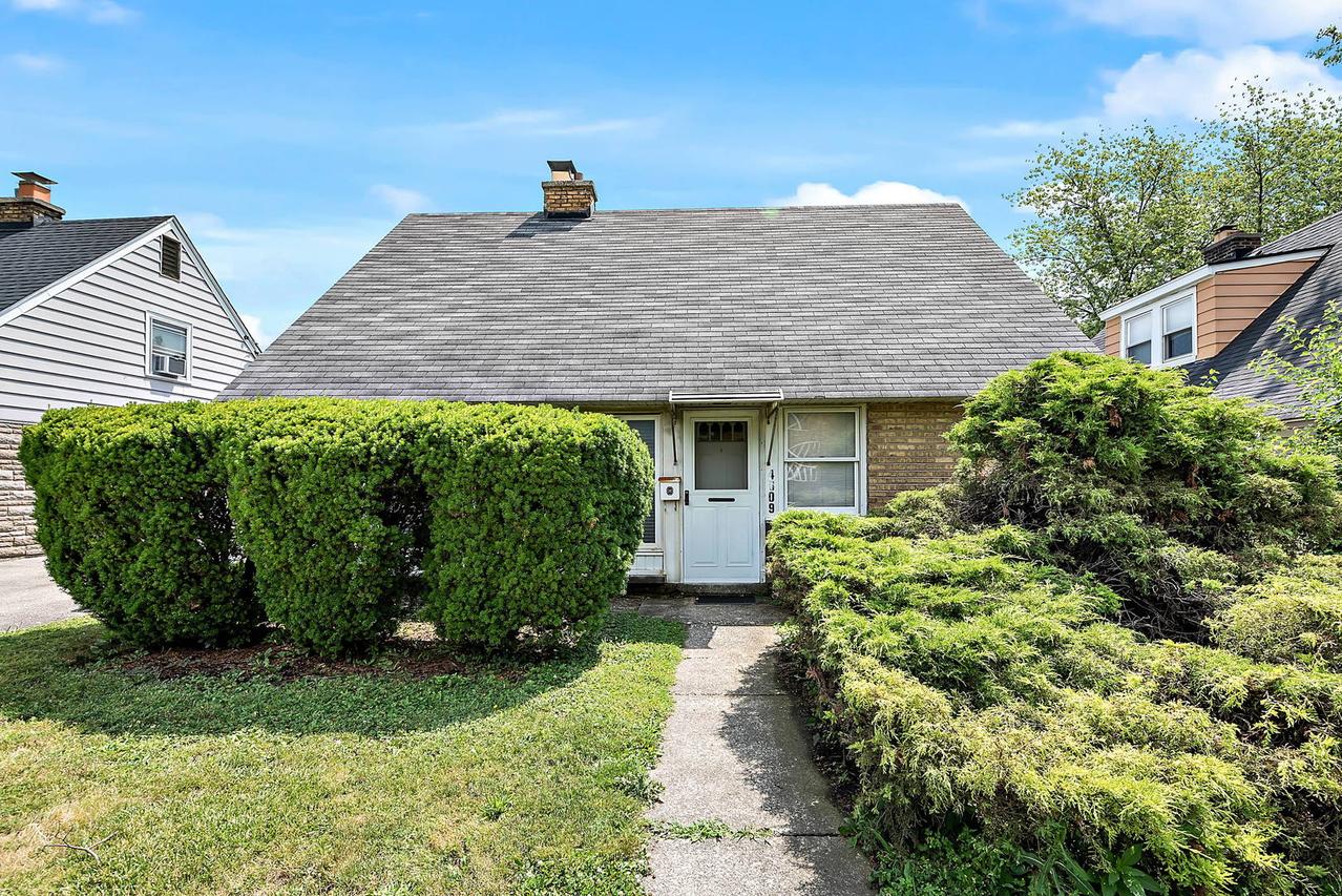 4609 Hawthorne Ave., Lyons, IL 60534