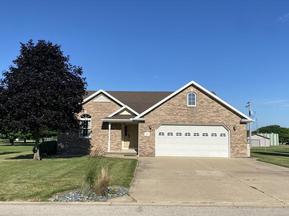 896 Hazel Marie Boyle Dr., Hennepin, IL 61327