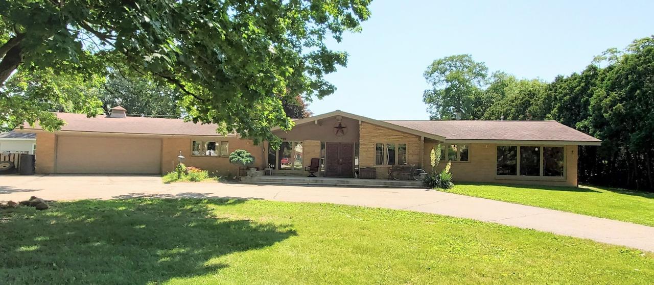 505 N 4th St., Oregon, IL 61061