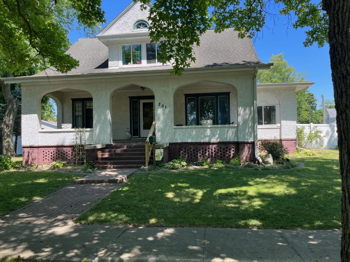 201 N Richman St., Villa Grove, IL 61956