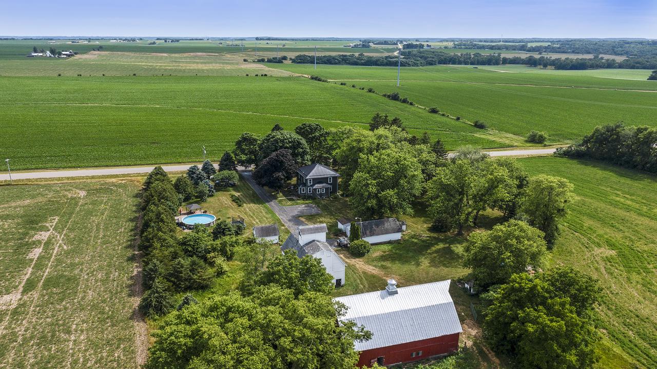 2522 E Pleasant Grove Rd., Oregon, IL 61061