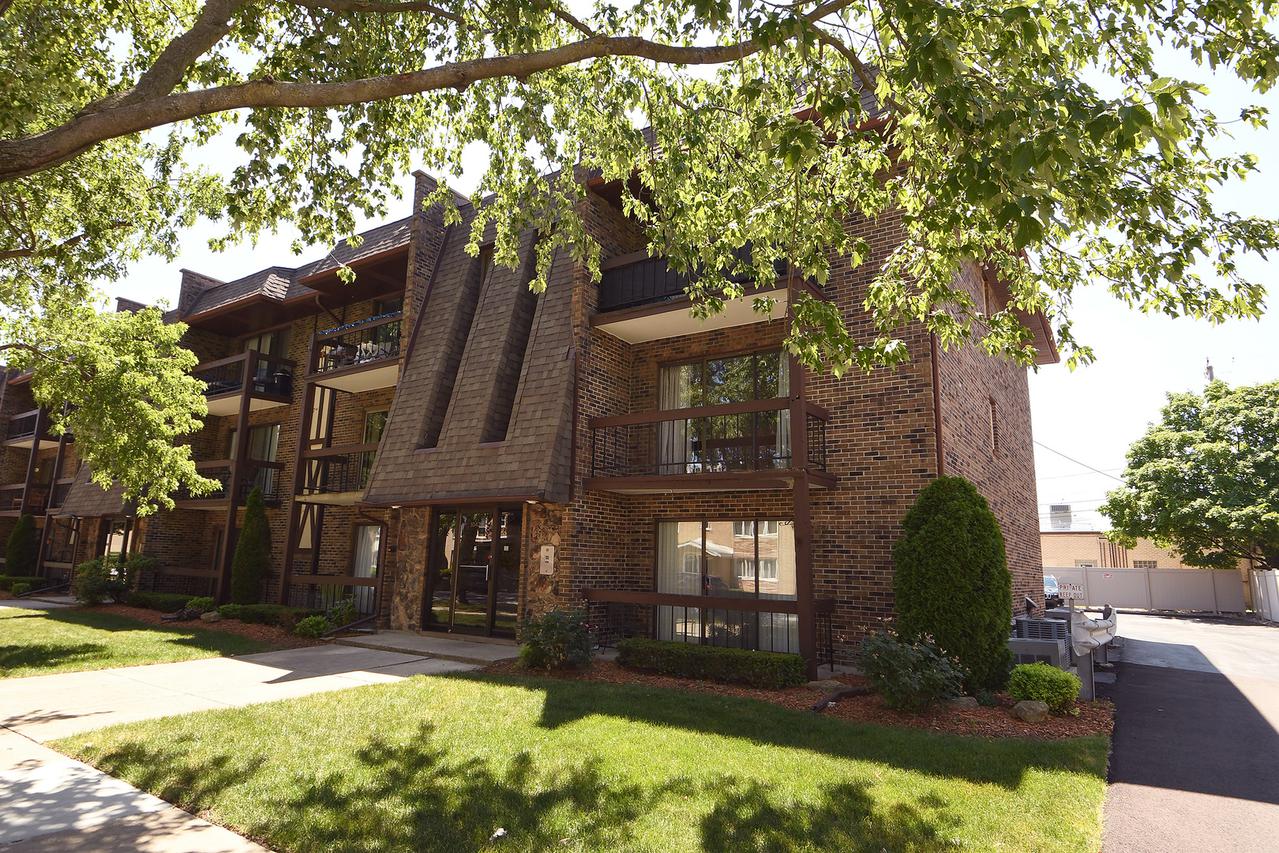 10428 S Keating Ave. #2C, Oak Lawn, IL 60453