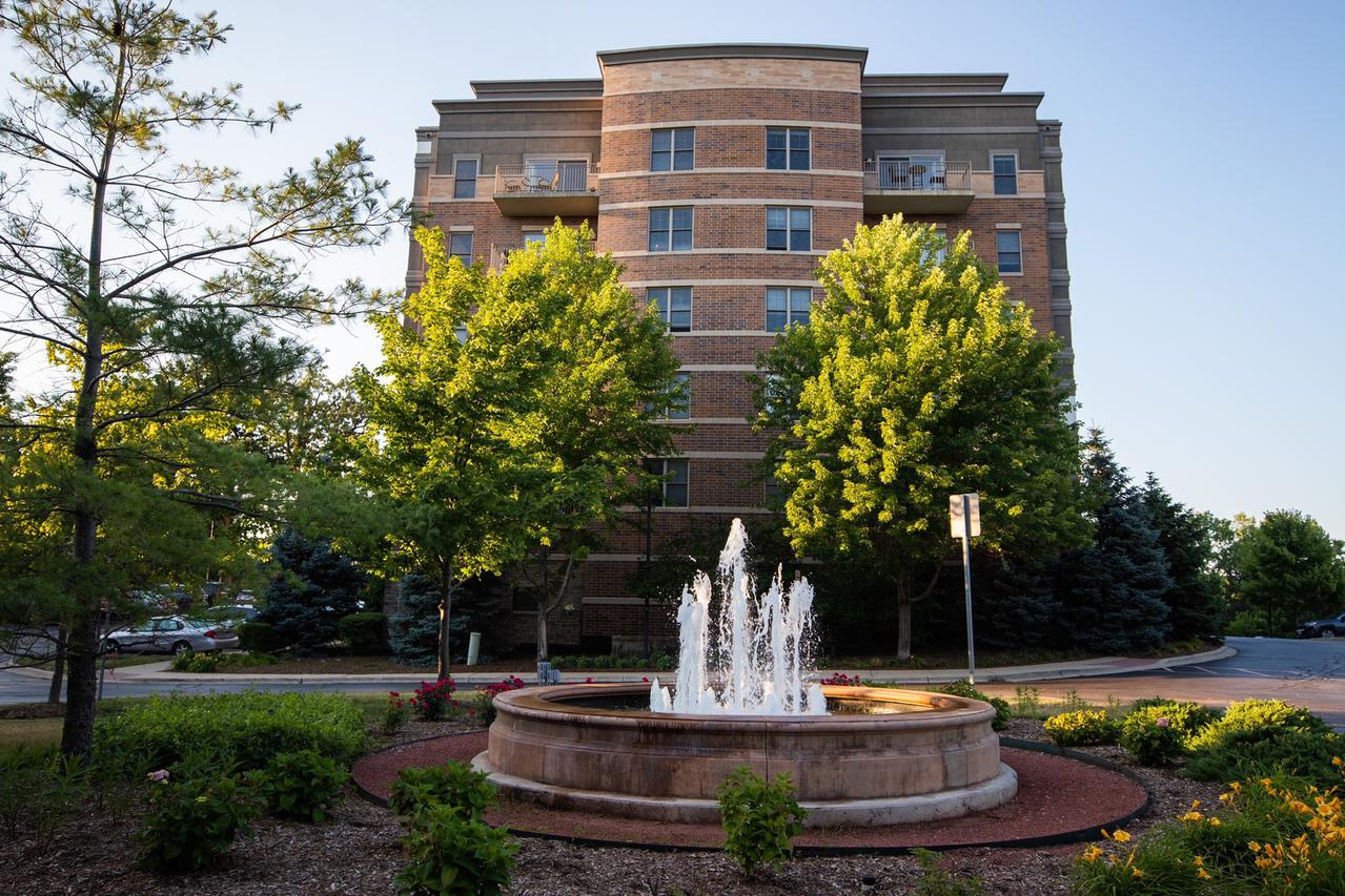125 Lakeview Dr. #510, Bloomingdale, IL 60108