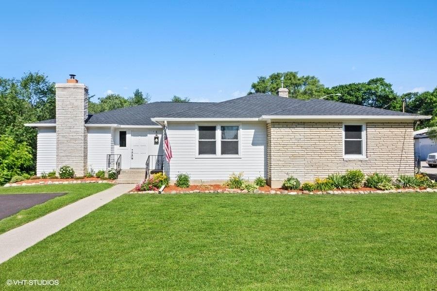 4417 Greenwood Rd., Greenwood, IL 60098