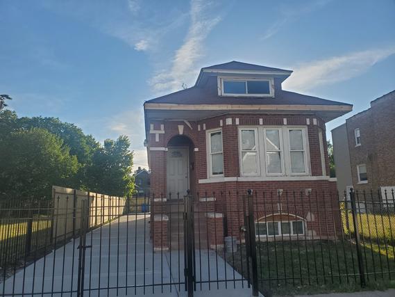 6618 S Langley Ave., Chicago, IL 60637