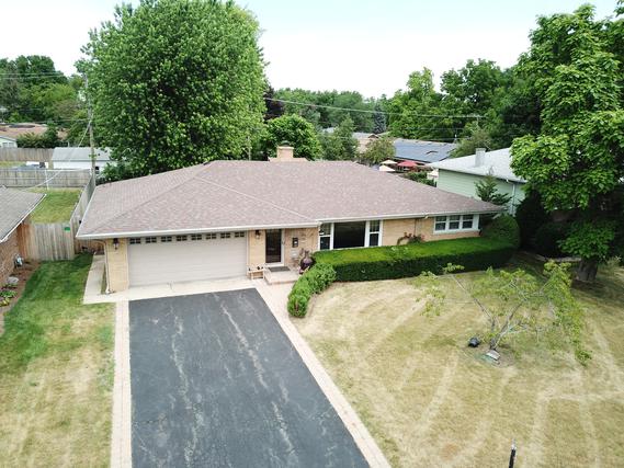 86 Montesano Ave., Waukegan, IL 60087