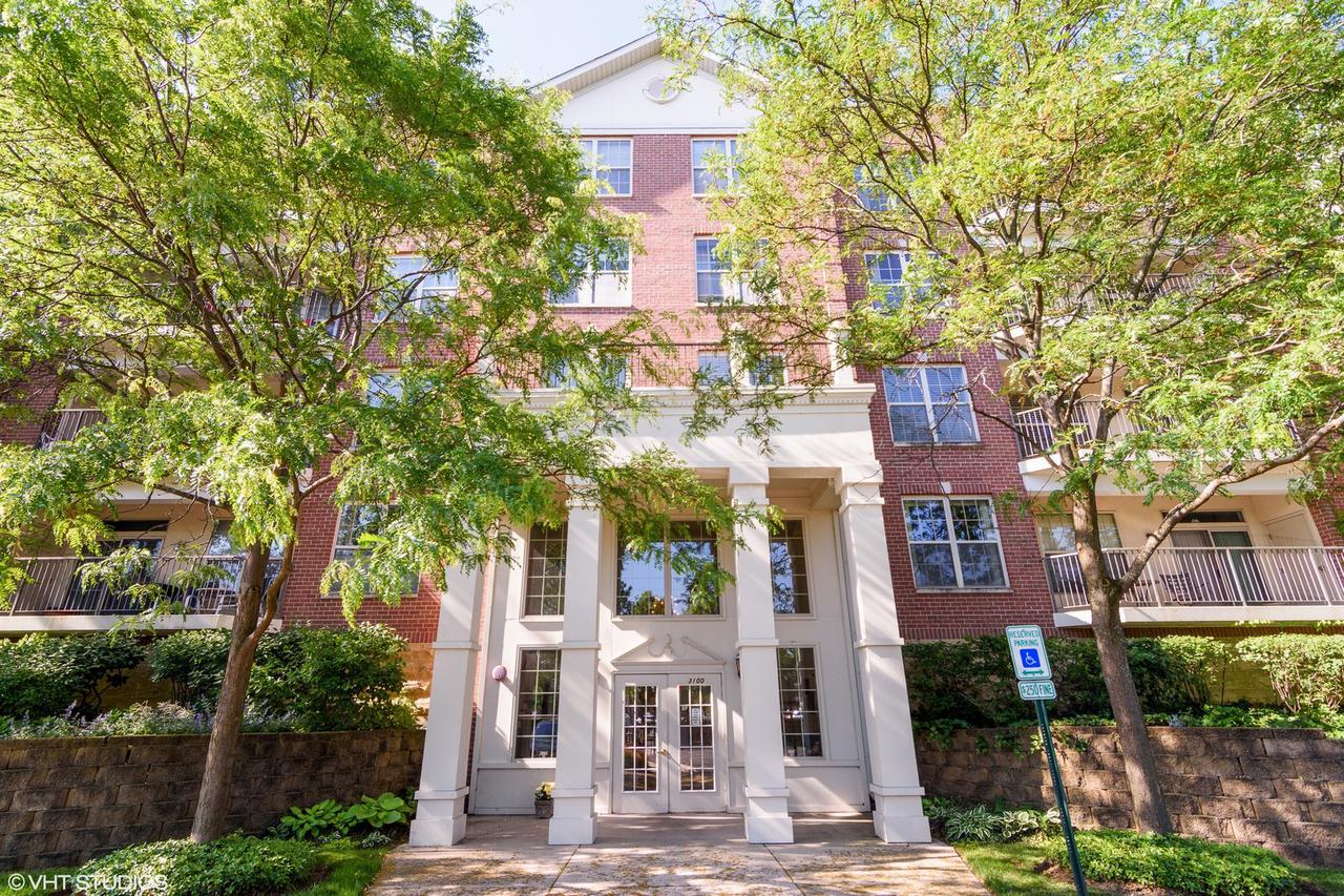 3100 Town Square Dr. #108, Rolling Meadows, IL 60008