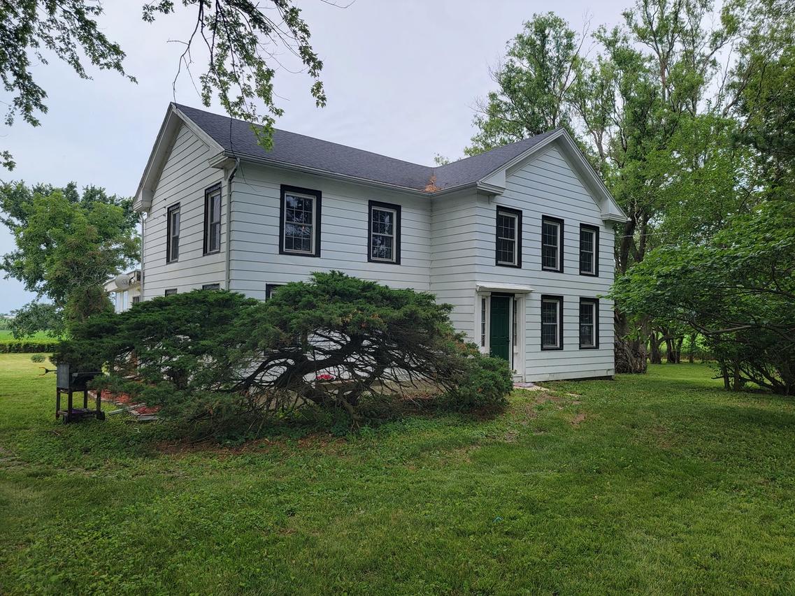 6663 E Flagg Rd., Ashton, IL 61006