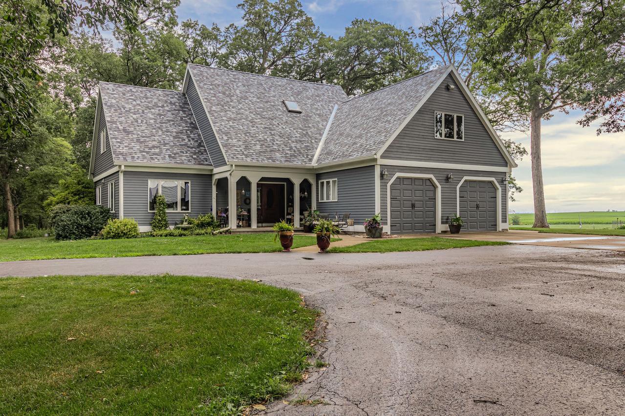 1730 County Road 0, Seymour, IL 61875