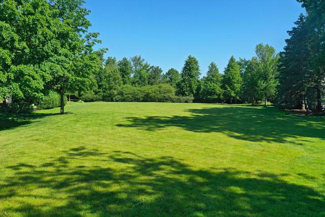 1615 W Broadland Ln., Lake Forest, IL 60045
